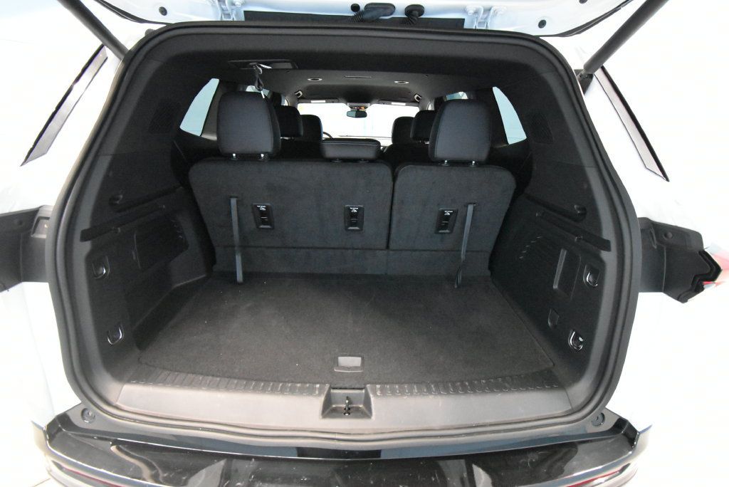 Used 2026 Buick Enclave Sport Touring AWD/4WD image 30