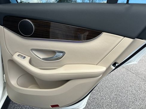 Certified 2022 Mercedes-Benz GLC 300 image 32