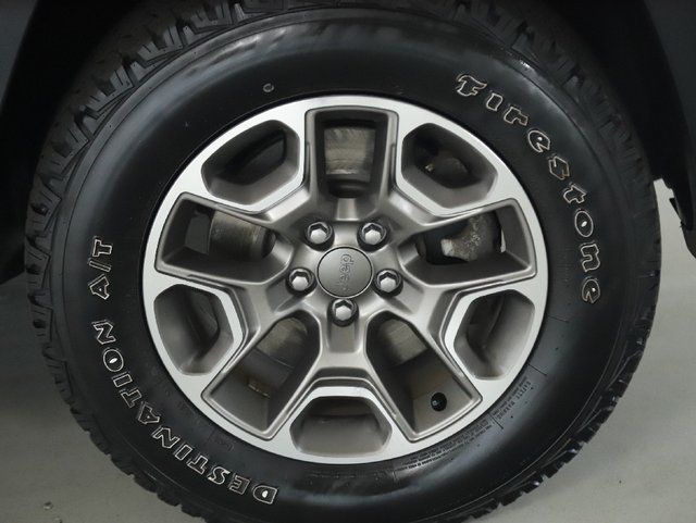 Used 2022 Jeep Cherokee Trailhawk w/ Comfort/Convenience Group AWD/4WD image 10