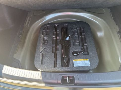 Used 2024 Toyota Corolla LE FWD image 31