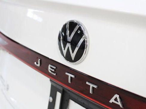 New 2026 Volkswagen Jetta SE image 30
