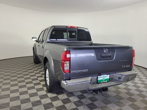 Used 2016 Nissan Frontier SV AWD/4WD image 5