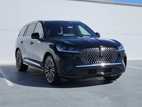 New 2025 Lincoln Aviator Black Label image 3