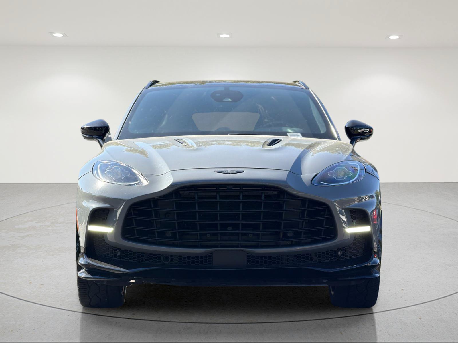 Used 2023 Aston Martin DBX 707 AWD/4WD image 8
