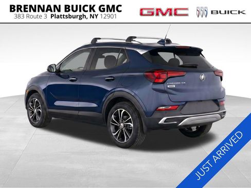 Used 2021 Buick Encore GX Essence w/ Advanced Technology Package AWD/4WD image 3