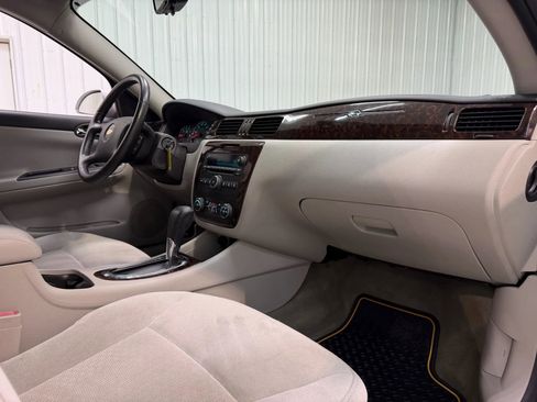 Used 2012 Chevrolet Impala LT image 14