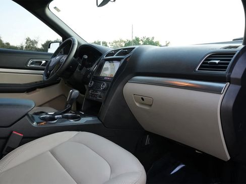 Used 2018 Ford Explorer XLT w/ Equipment Group 202A image 21