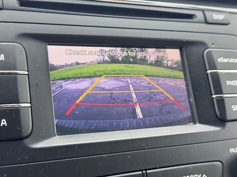 Used 2016 Kia Sedona LX w/ LX Convenience Package FWD image 34