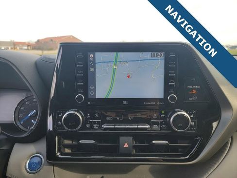 Used 2021 Toyota Highlander Limited image 6