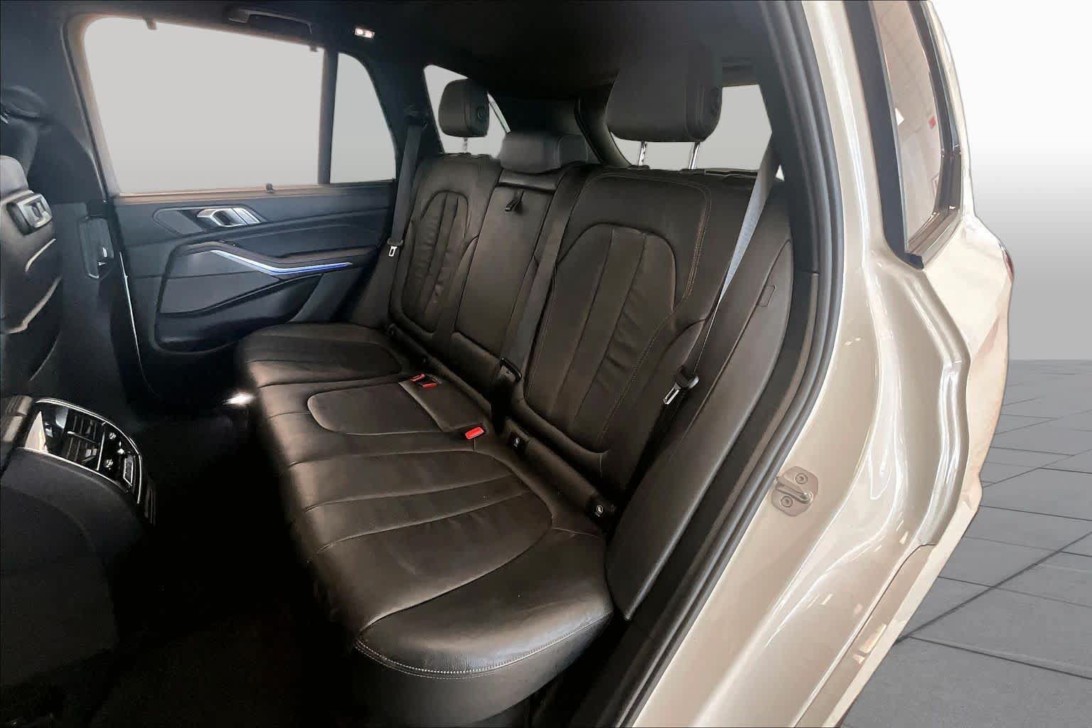 Used 2020 BMW X5 M50i AWD/4WD image 17