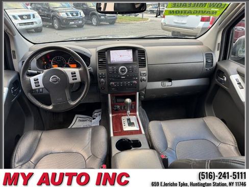 Used 2012 Nissan Pathfinder LE image 11