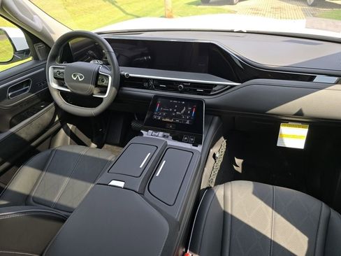 New 2025 INFINITI QX80 Sensory w/ Exterior Package image 32