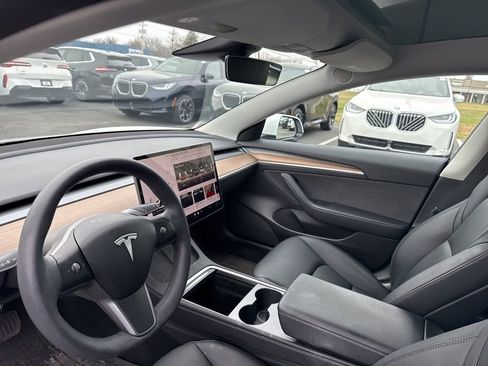 Used 2022 Tesla Model 3 Long Range image 10