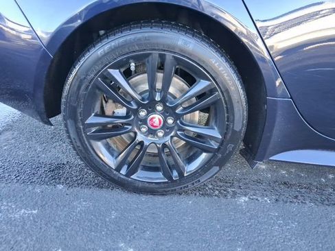 Used 2018 Jaguar XE R-Sport image 9