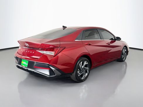 Used 2025 Hyundai Elantra SEL FWD image 10