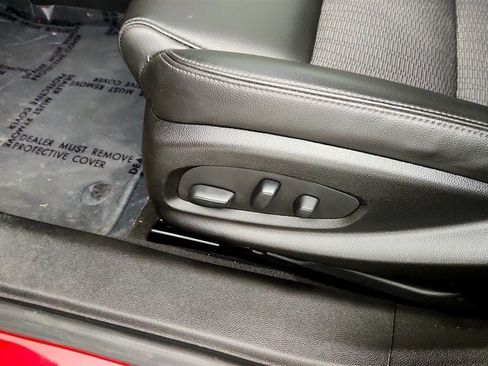 Used 2018 Chevrolet Impala LT FWD image 11
