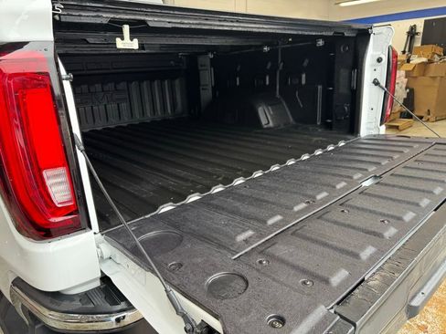 Used 2021 GMC Sierra 1500 SLT w/ SLT Premium Plus Package image 43