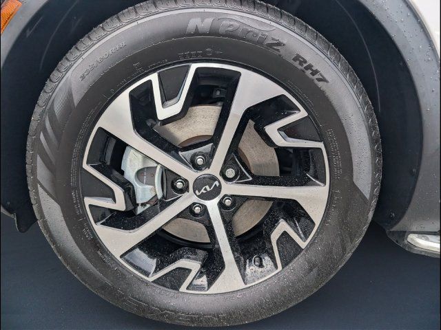 Certified 2023 Kia Sportage EX FWD image 19