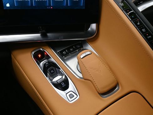 Used 2024 Chevrolet Corvette Stingray Preferred Cpe w/ 2LT image 18