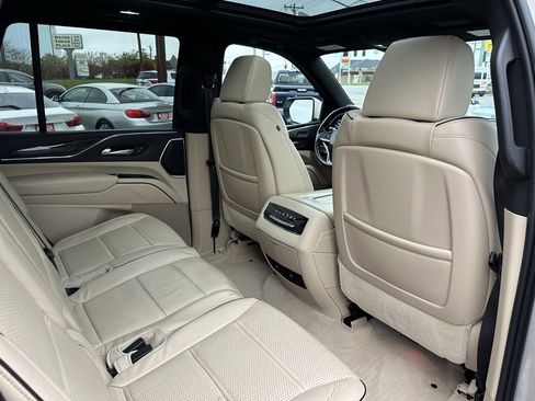 Used 2021 Cadillac Escalade Premium Luxury w/ Driver Assist Tech Package image 38