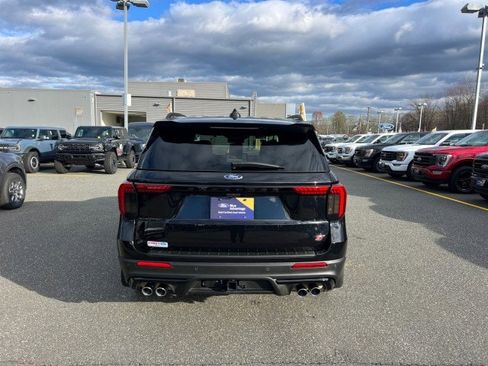 Certified 2025 Ford Explorer ST image 3