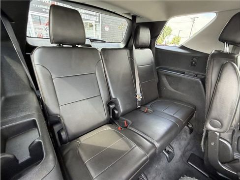 Used 2020 Chevrolet Traverse Premier FWD image 33