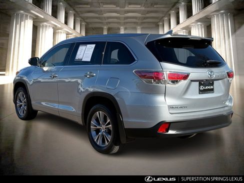Used 2015 Toyota Highlander XLE image 7