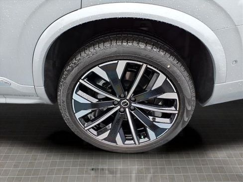 New 2026 Volvo XC90 B6 Plus w/ Protection Package Premier AWD/4WD image 10