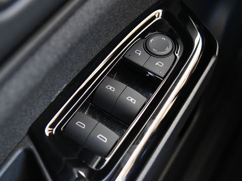 Used 2024 Honda Prologue EX image 36