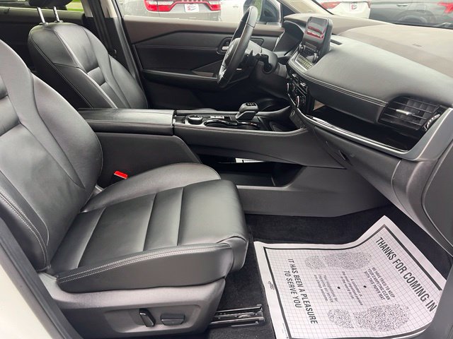 Used 2023 Nissan Rogue SL w/ SL Premium Package AWD/4WD image 13