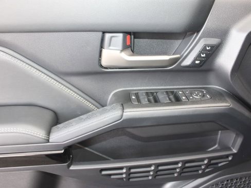 New 2026 Toyota 4Runner Limited AWD/4WD image 21