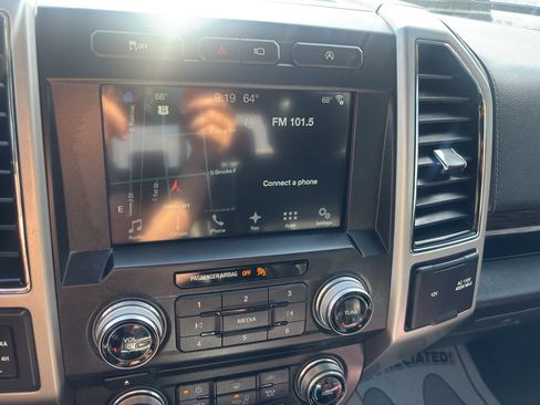 Used 2018 Ford F150 Lariat w/ Equipment Group 502A Luxury AWD/4WD image 15