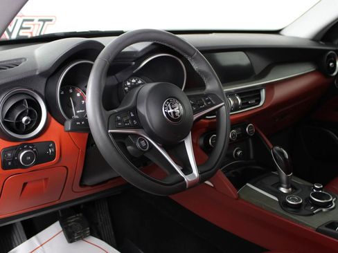 Used 2019 Alfa Romeo Stelvio Ti AWD/4WD image 10