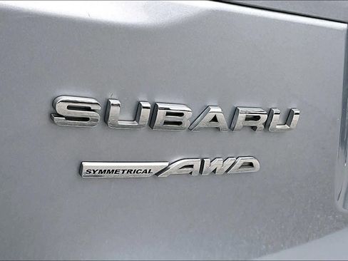 Used 2020 Subaru Outback Limited image 29