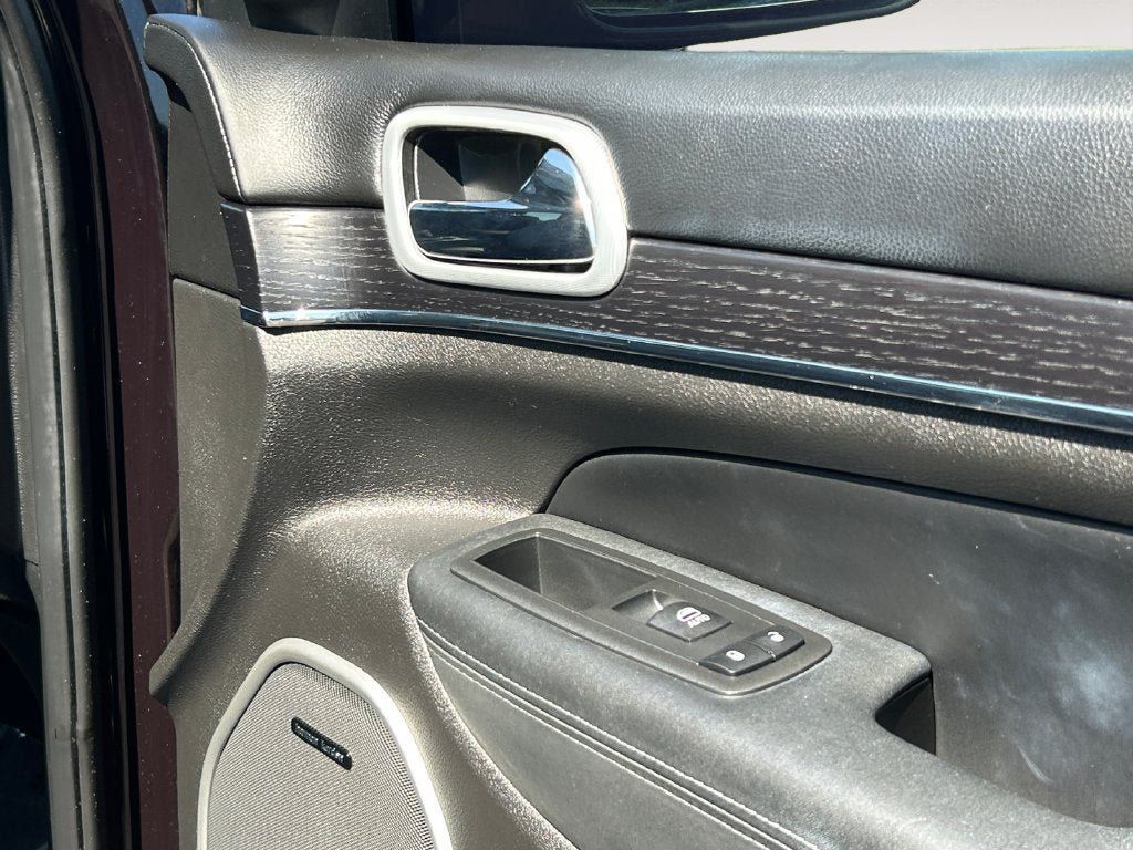 Used 2019 Jeep Grand Cherokee Summit w/ Platinum Series Group AWD/4WD image 26