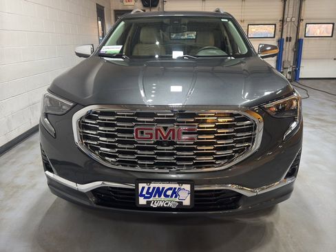 Used 2020 GMC Terrain Denali w/ Denali Premium Package image 8