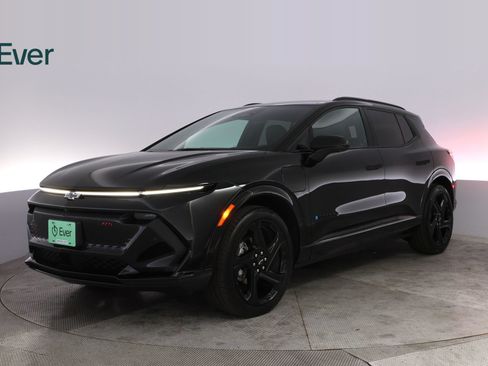 Used 2024 Chevrolet Equinox EV RS FWD image 2