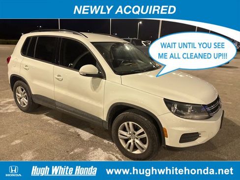 Used 2016 Volkswagen Tiguan S image 9