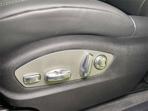 New 2026 Porsche Macan S image 17