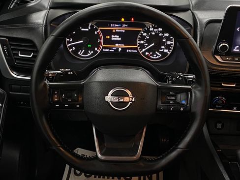 Certified 2025 Nissan Rogue SV image 15