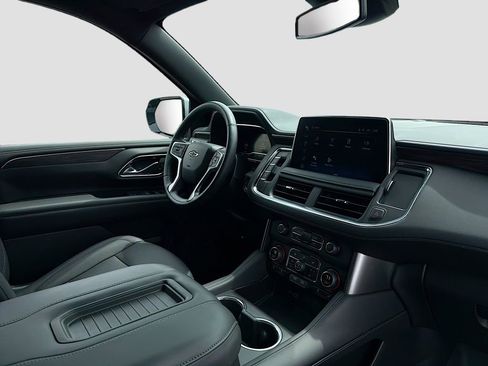 Used 2024 Chevrolet Tahoe Z71 w/ Luxury Package image 30