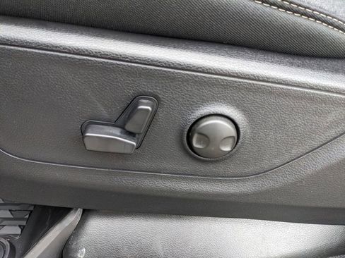 New 2026 RAM 1500 4x4 Crew Cab image 52