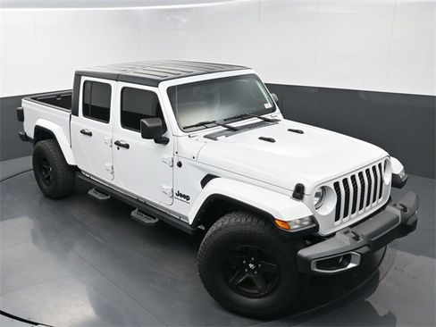 Used 2023 Jeep Gladiator Sport image 32