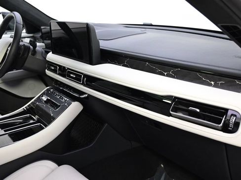 New 2026 Lincoln Aviator Black Label w/ Jet Appearance Package image 15