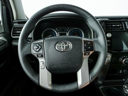Used 2018 Toyota 4Runner SR5 Premium AWD/4WD image 9