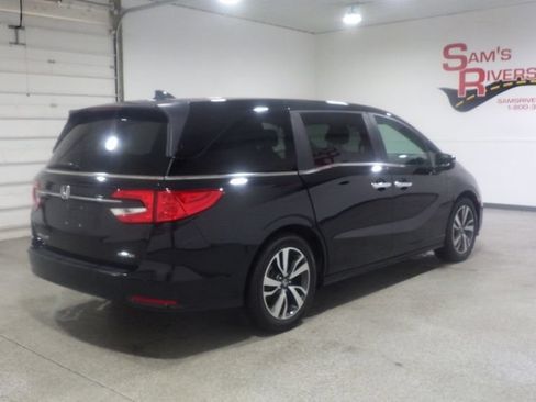 Used 2024 Honda Odyssey Touring image 4