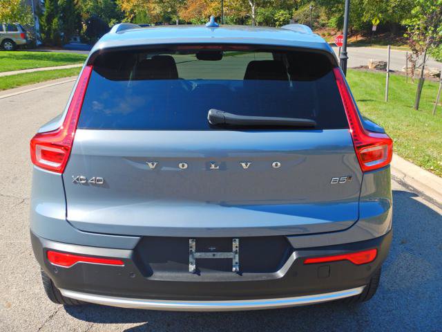 Used 2023 Volvo XC40 B5 Plus AWD/4WD image 9