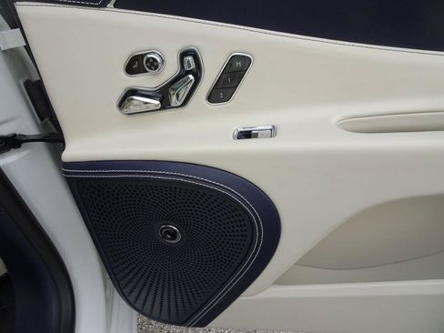 Used 2021 Bentley Flying Spur V8 AWD/4WD image 21