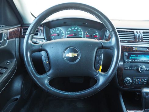 Used 2013 Chevrolet Impala LTZ image 17