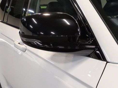 Used 2024 Jeep Grand Cherokee Limited w/ Black Appearance Package AWD/4WD image 11